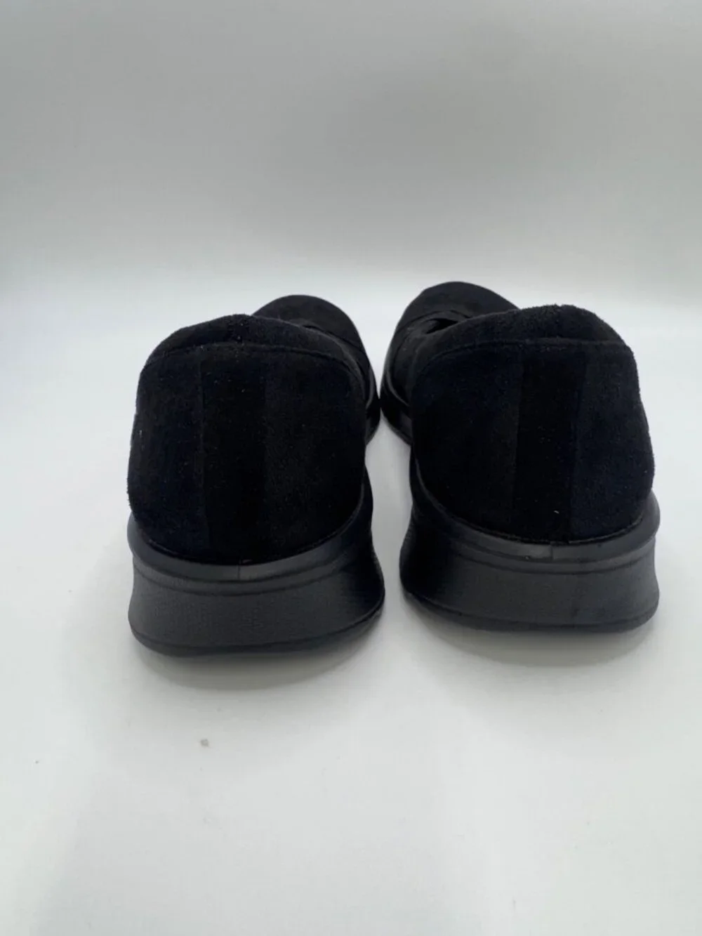 BZees Womens Size 9W Black Slip-On Shoes Cushioned Insoles Lightweight Design